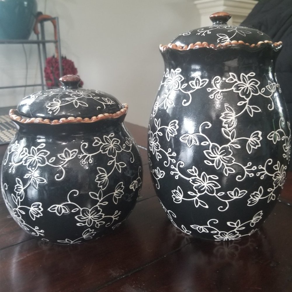 Vintage Black & White Ginger Jars ~ Urns